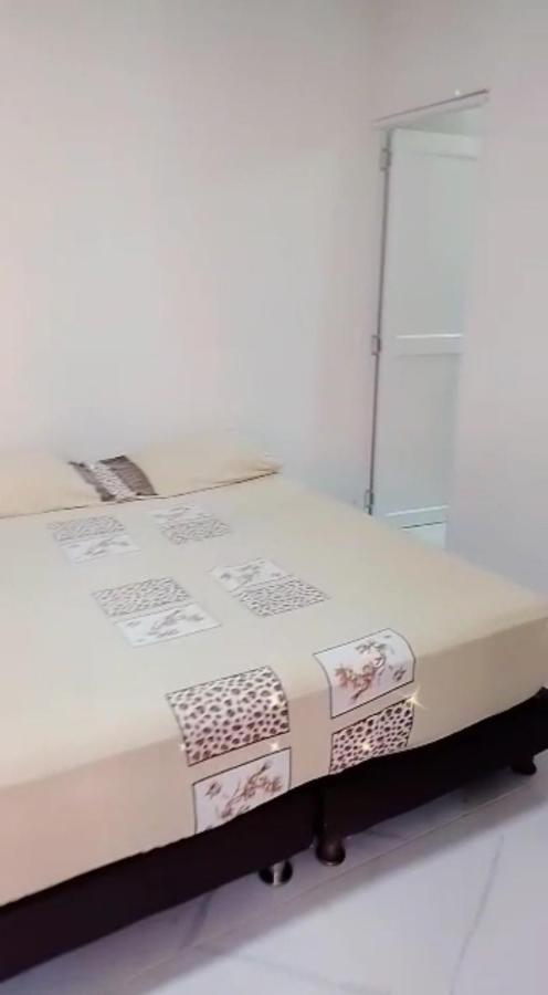 La Medellin Hostal Cartagène Extérieur photo